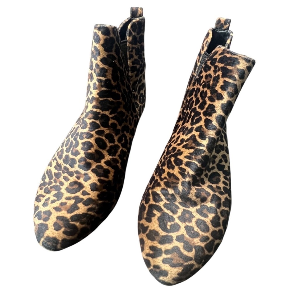 Born Women's 9M Leopard Print Fabric Chelsea Ankle Boots Pull On Comfort Shoes‎